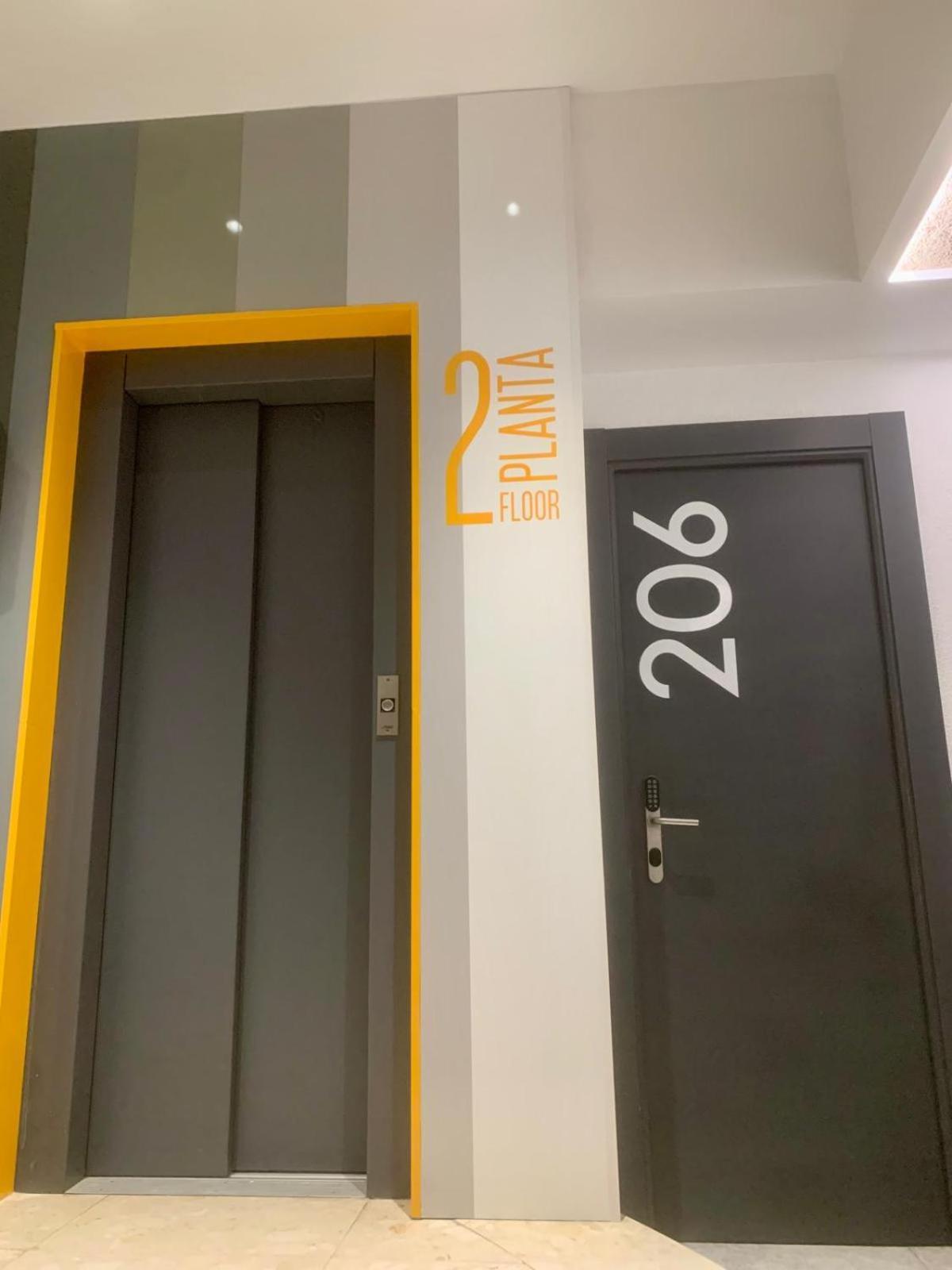 扎梅尔酒店 卡斯特利翁-德拉普拉纳 外观 照片